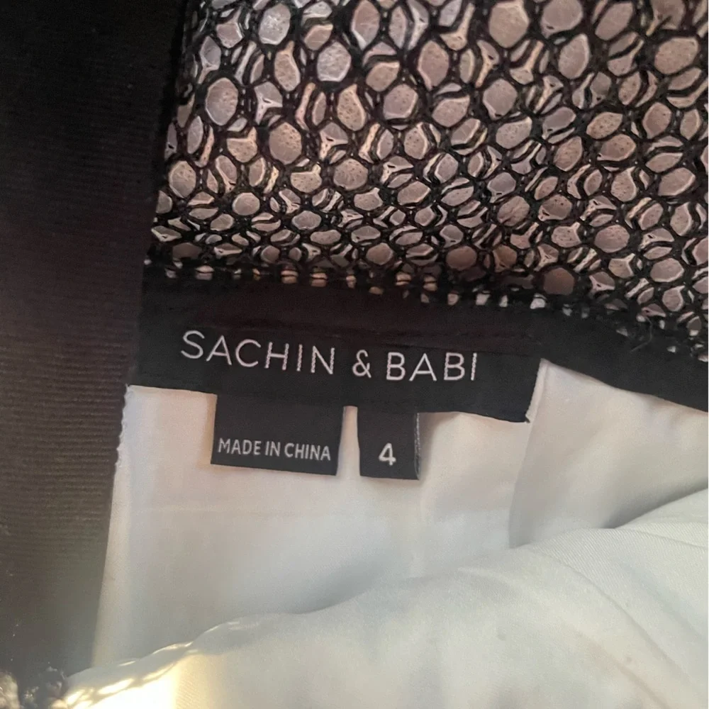 Sashin & Babi Convergence Dress 4 - Picture 6 of 6